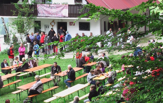 gostje oziroma publika